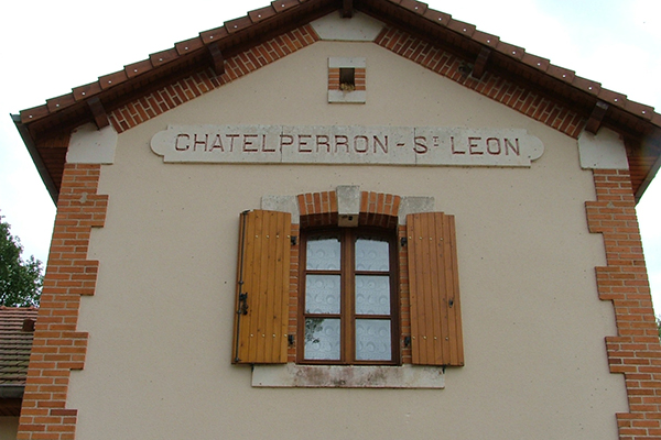 Ancienne gare de Châtelperron